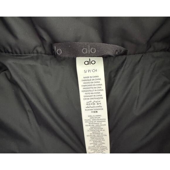 Alo Women's Gold Rush Puffer Jacket - Size S - Picture 3 of 4